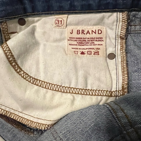 Excellent Condition J Brand Cut Off Jean Shorts Size 31. - Picture 4 of 5